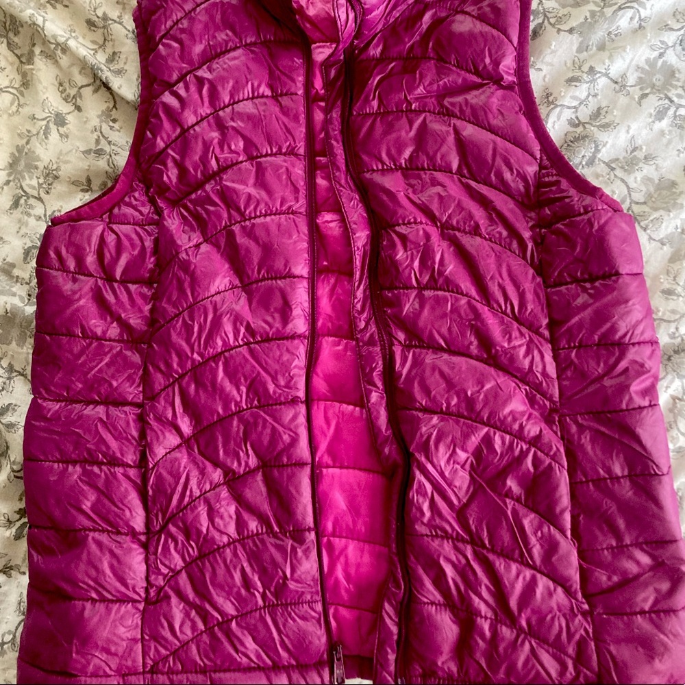 Old Navy Puffer Vest